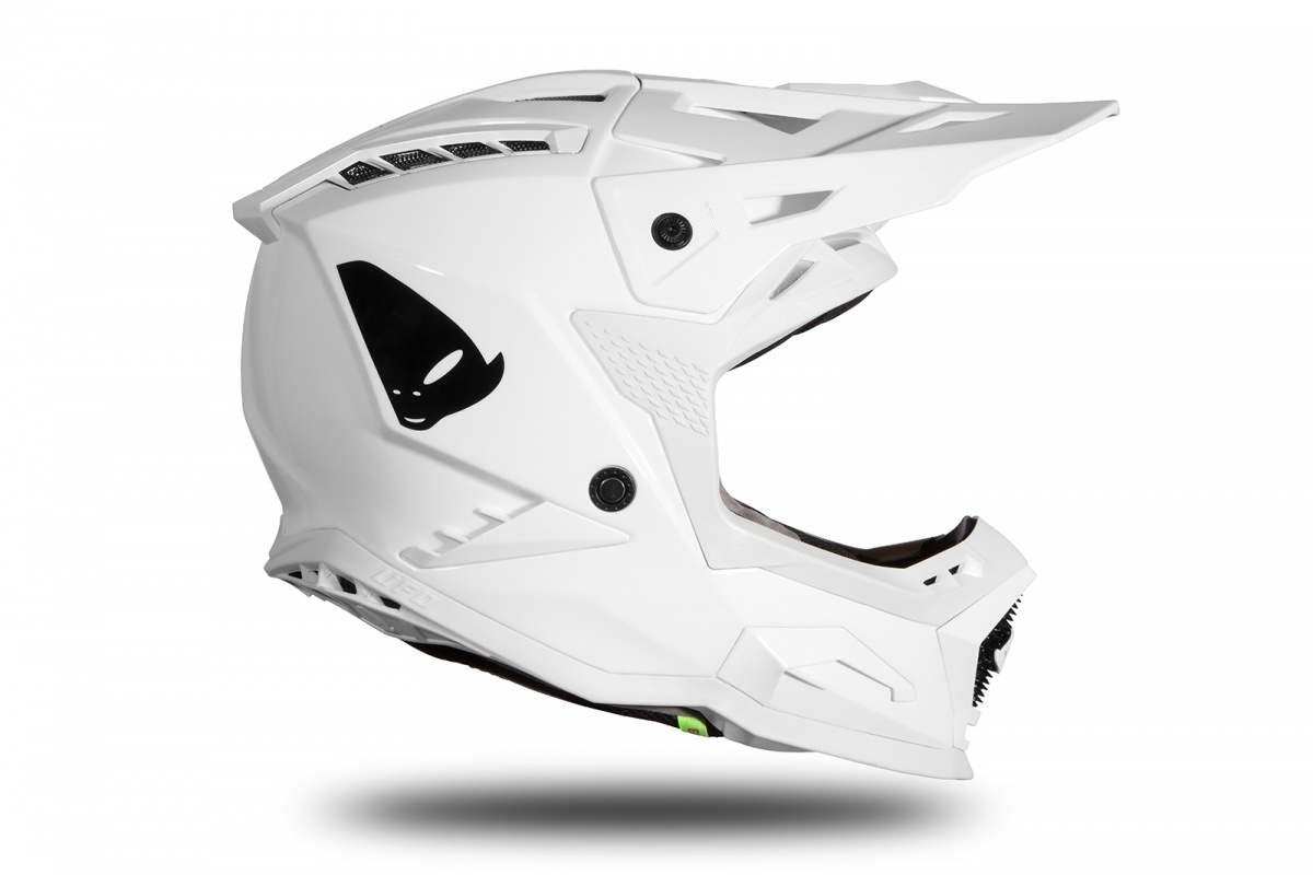 Motocross helmet Echus DOT white glossy - NEW PRODUCTS - HE13004-W - Ufo Plast